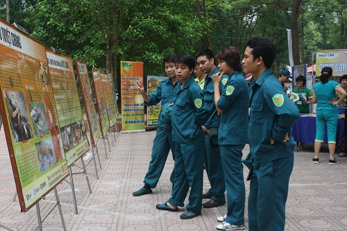 May-22-ha-noi-nguoi-dan-huong-ung-ngay-da-dang-sinh-hoc-1